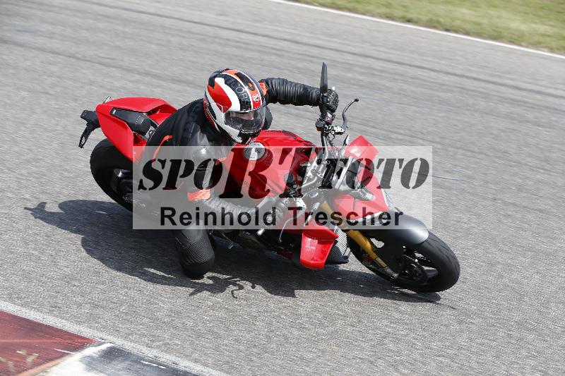 /27 12.06.2025 Ducati Schweiz Trackday Warmup  ADR/gruen-vert/ohne